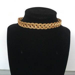 Vintage Gold-tone Choker!